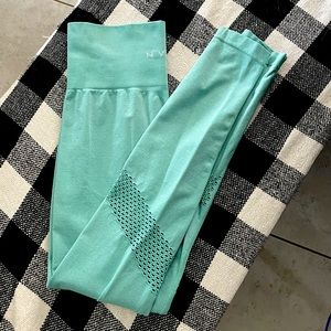 NVGTN sea foam seamless leggings